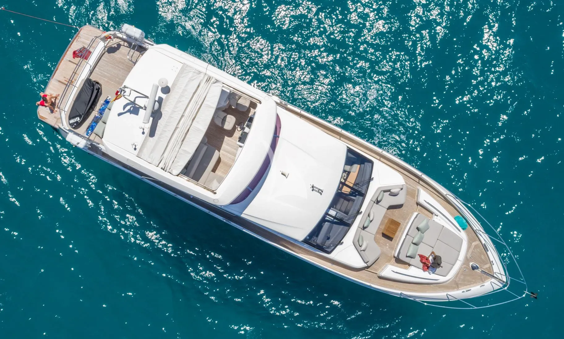 Crewed Motor Yacht FREE SOUL photo 4