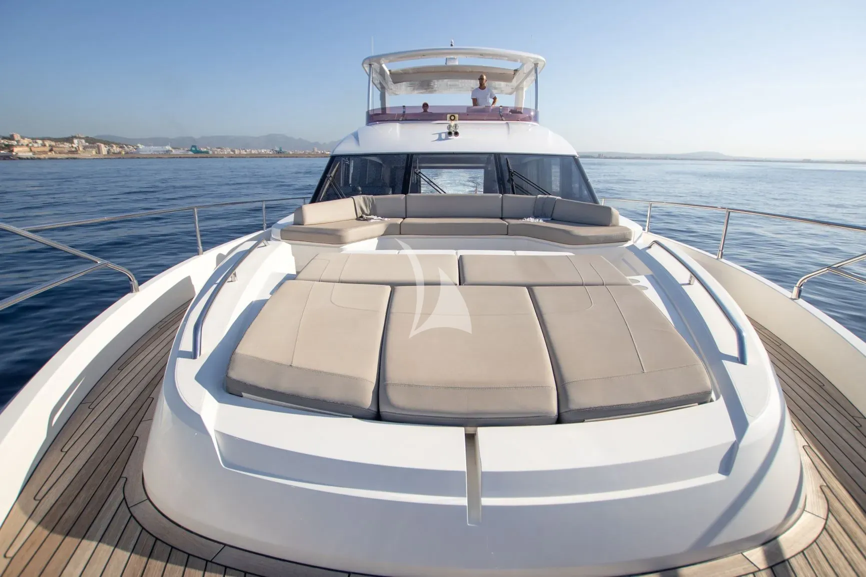 Crewed Motor Yacht FREE SOUL photo 8