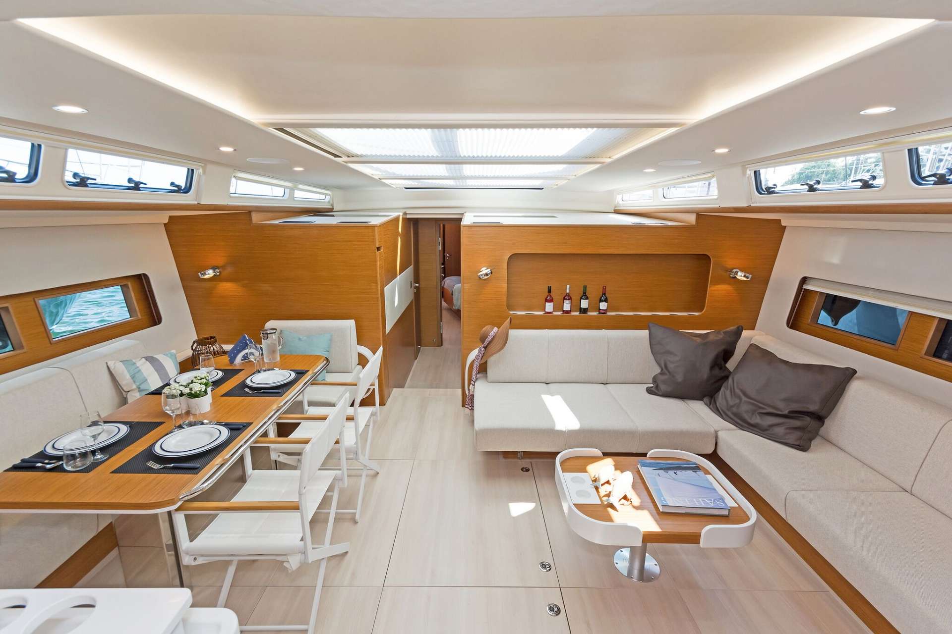 Luxury Crewed Sailing Yacht FREEBIRD photo 7