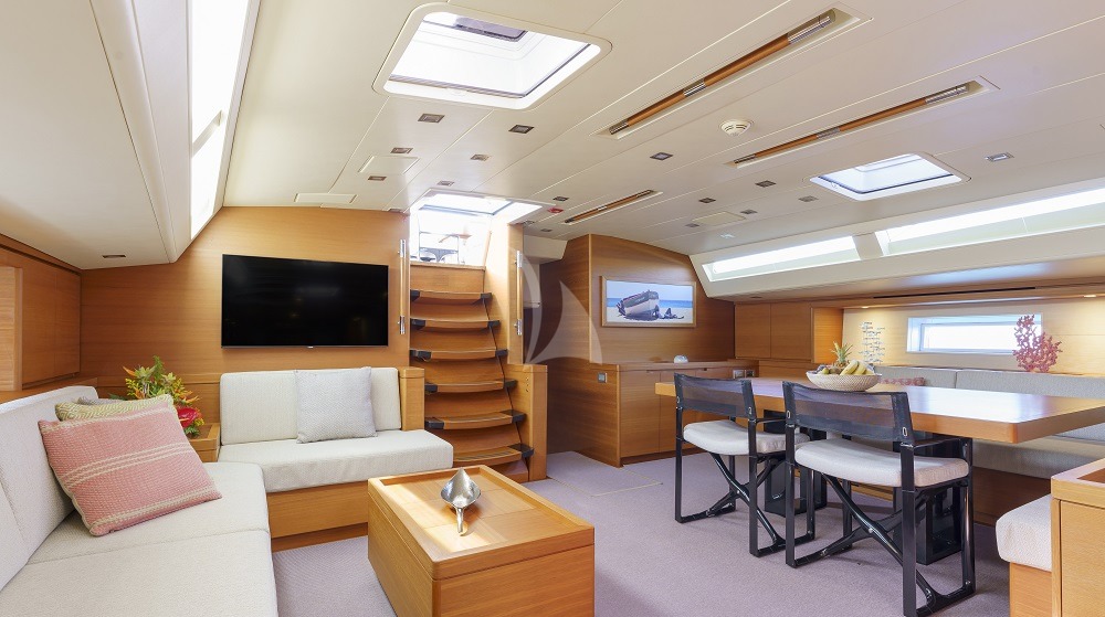 Luxury Crewed Sailing Yacht FREEBIRD photo 8