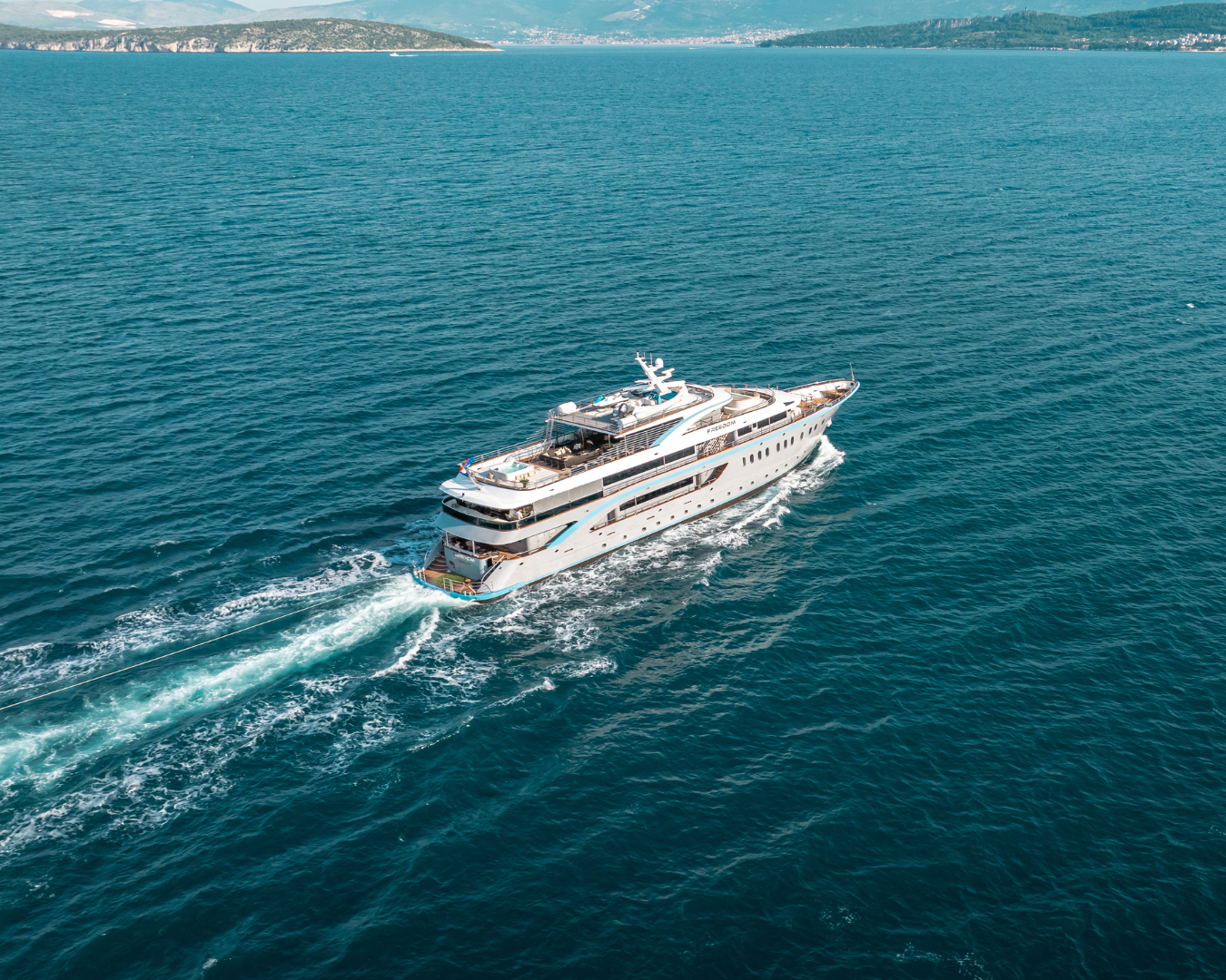 Luxury Crewed Motor Yacht FREEDOM photo 7