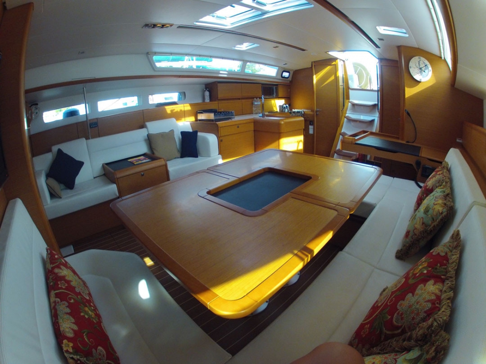 Bareboat Sailing Yacht FRENCH MAID photo 7