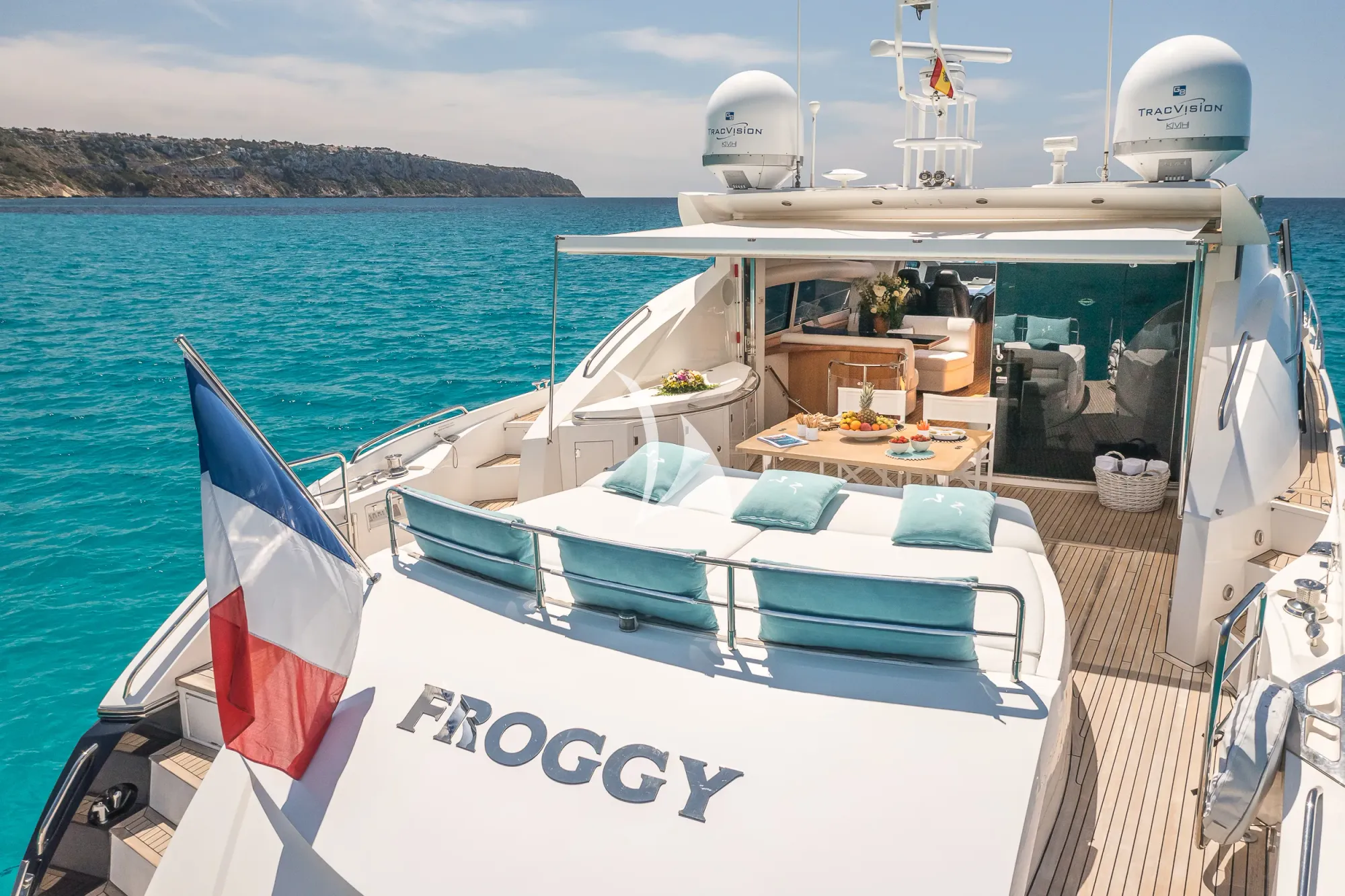 Luxury Crewed Motor Yacht FROGGY photo 8