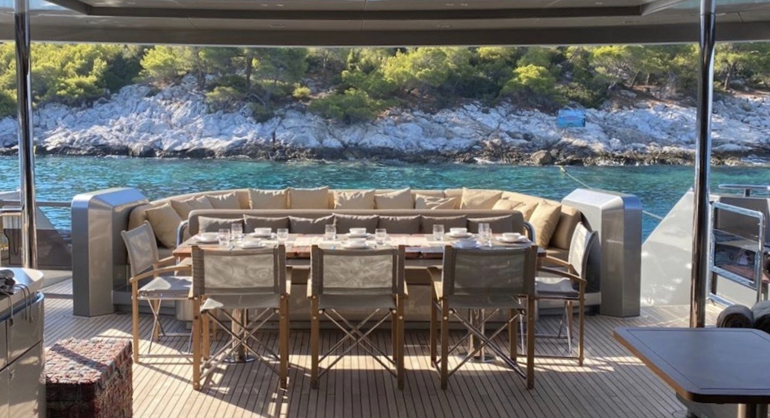 Luxury Crewed Motor Yacht FUNKY CHOICE photo 5