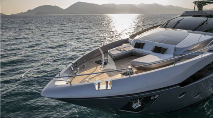 Luxury Crewed Motor Yacht G photo 3