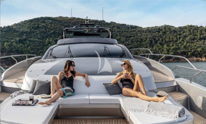 Luxury Crewed Motor Yacht G photo 4