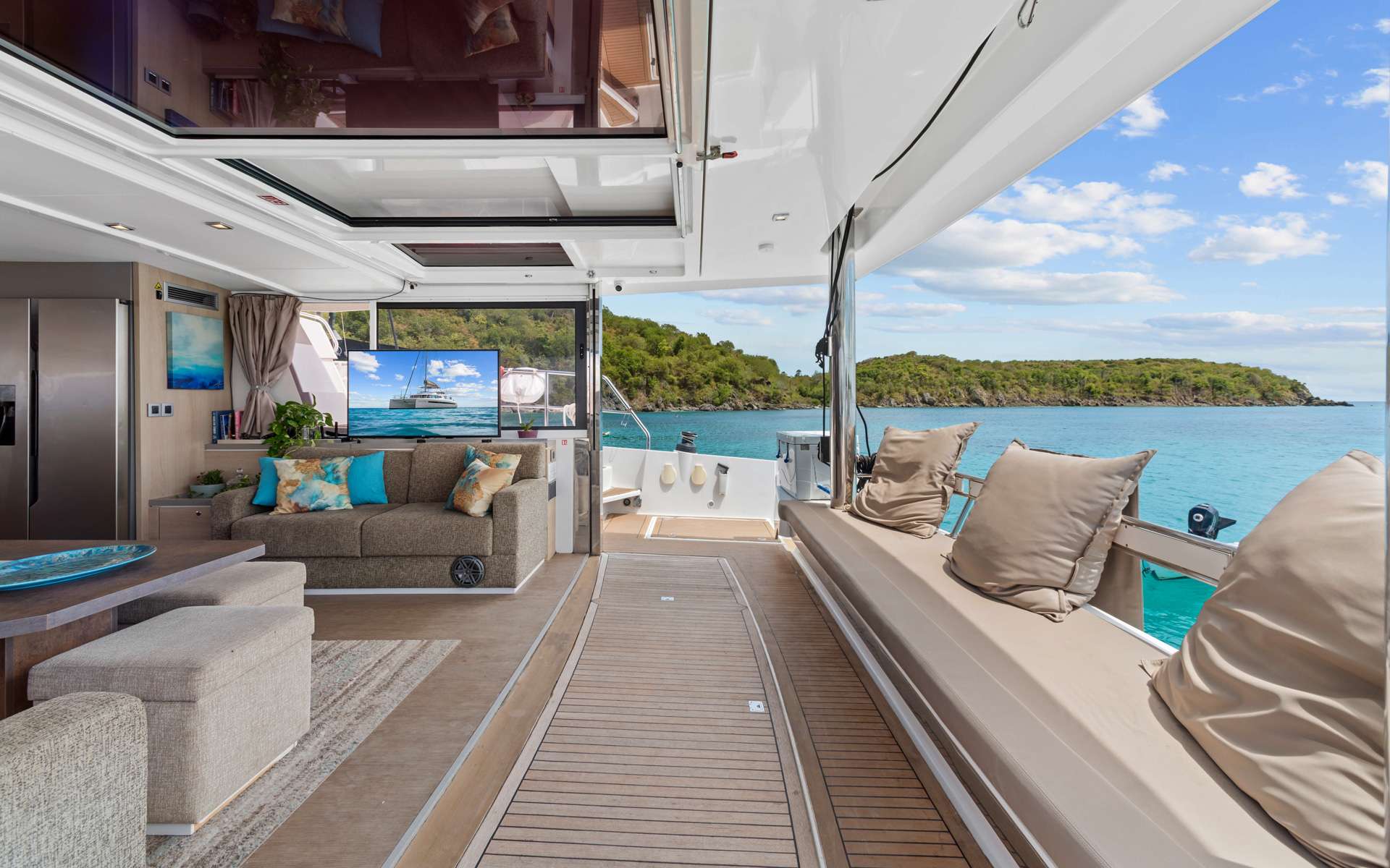 Luxury Crewed Catamaran GALAXSEA photo 8