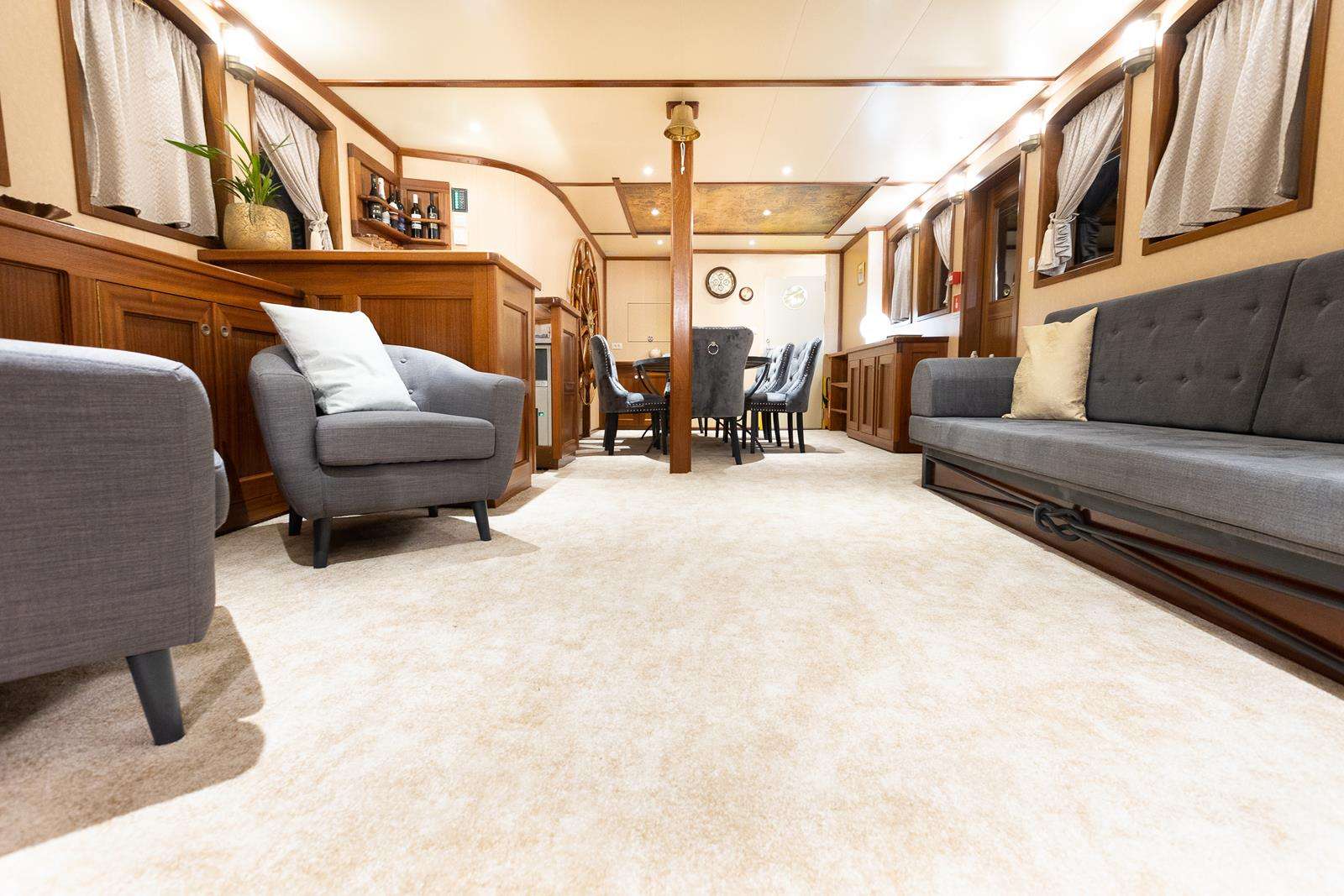 Crewed Motor Sailer GALLANT photo 8