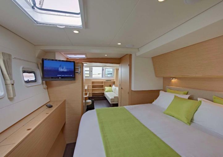 Luxury Crewed Catamaran GB ODYSSEY photo 8