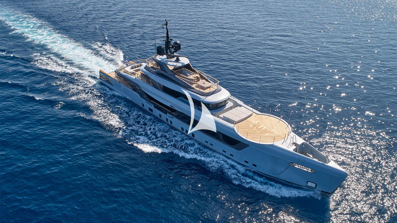 Luxury Crewed Motor Yacht GECO photo 3