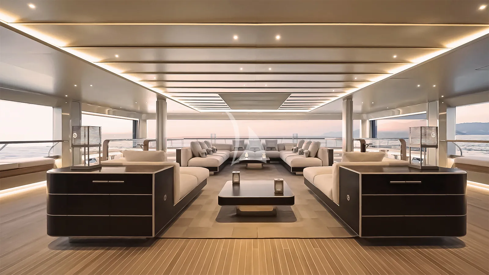 Luxury Crewed Motor Yacht GECO (BY G. ARMANI) photo 8