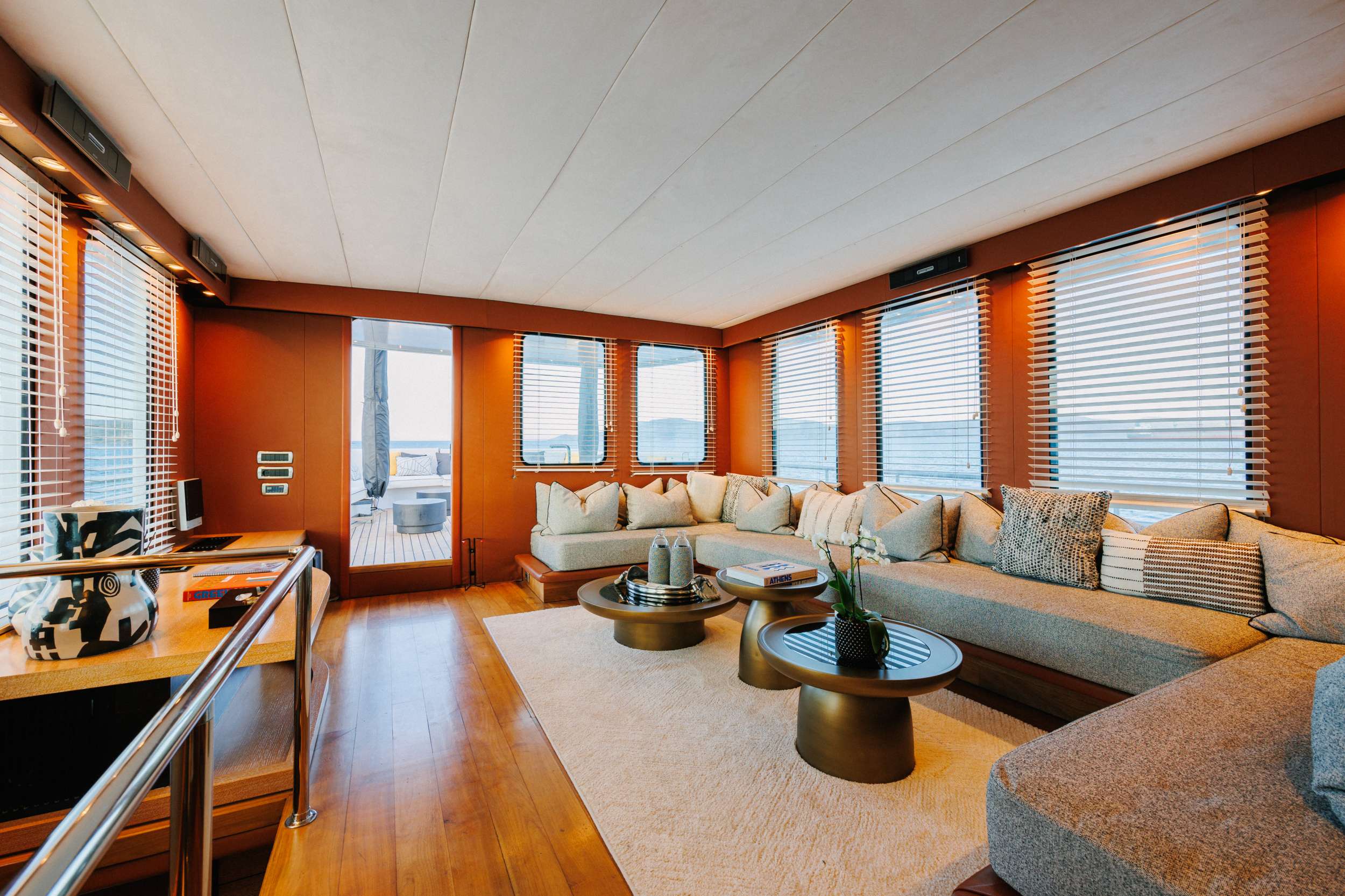 Luxury Crewed Motor Yacht GEMAYA photo 4