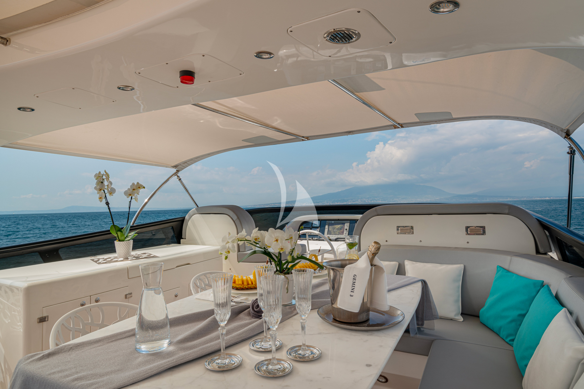 Crewed Motor Yacht GEMINI 3 photo 6