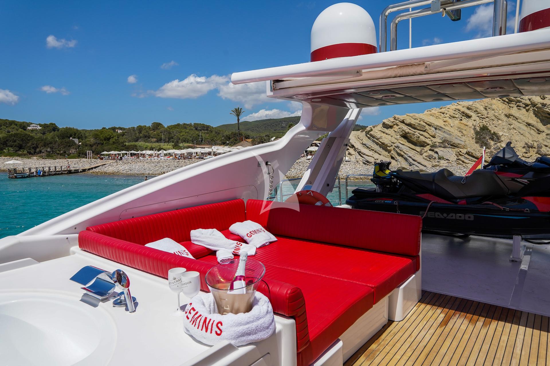 Crewed Motor Yacht GEMINIS photo 8