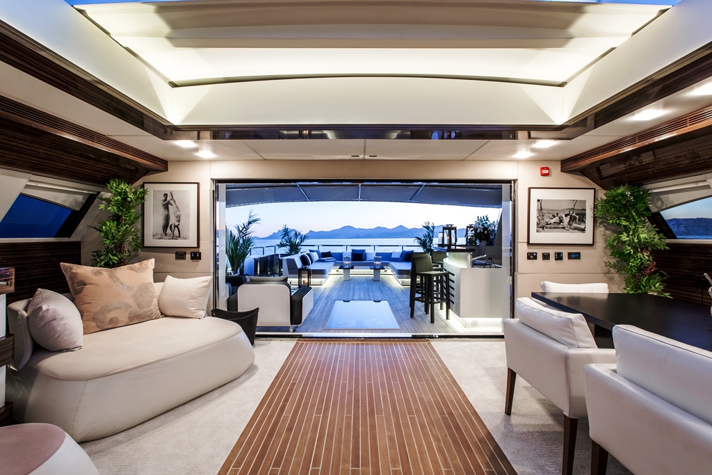 Luxury Crewed Motor Yacht GEMS II photo 8