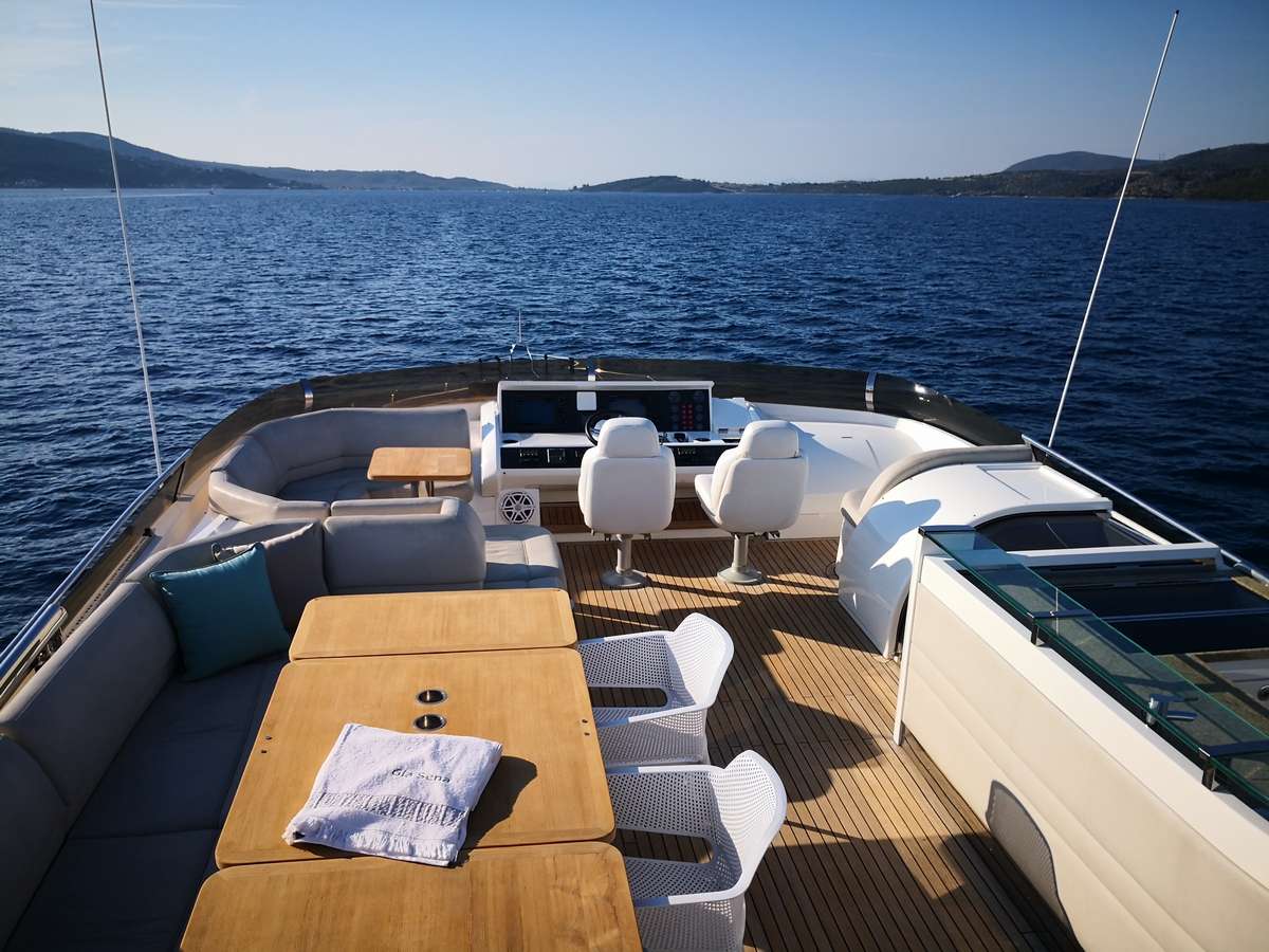 Crewed Motor Yacht GIA SENA photo 6