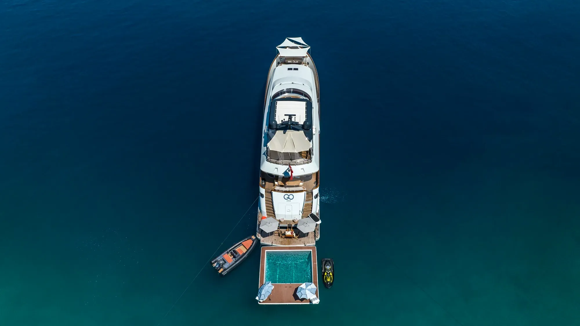 Luxury Crewed Motor Yacht GO photo 4