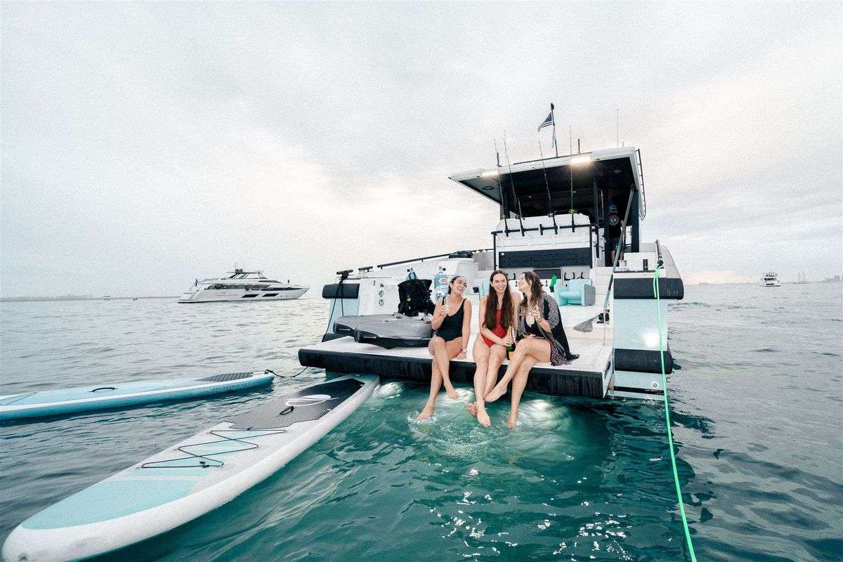 Crewed Motor Yacht GO N HOT photo 6