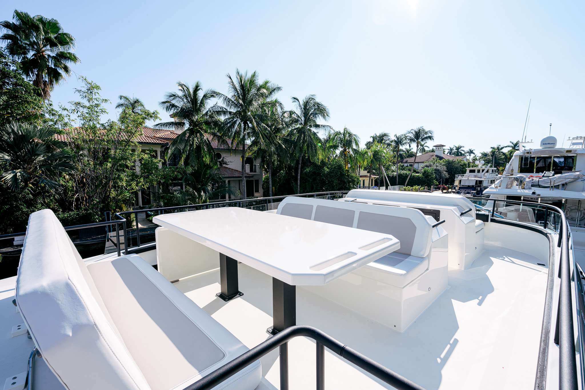 Crewed Motor Yacht GO N HOT photo 7