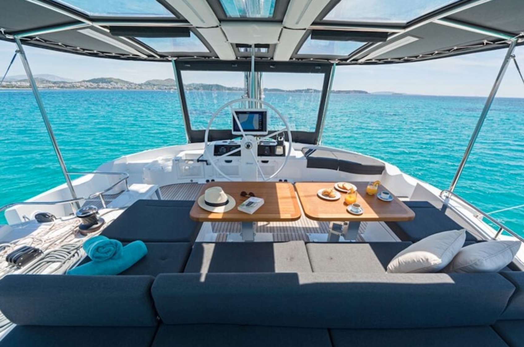 Luxury Crewed Catamaran GOA 10 photo 5