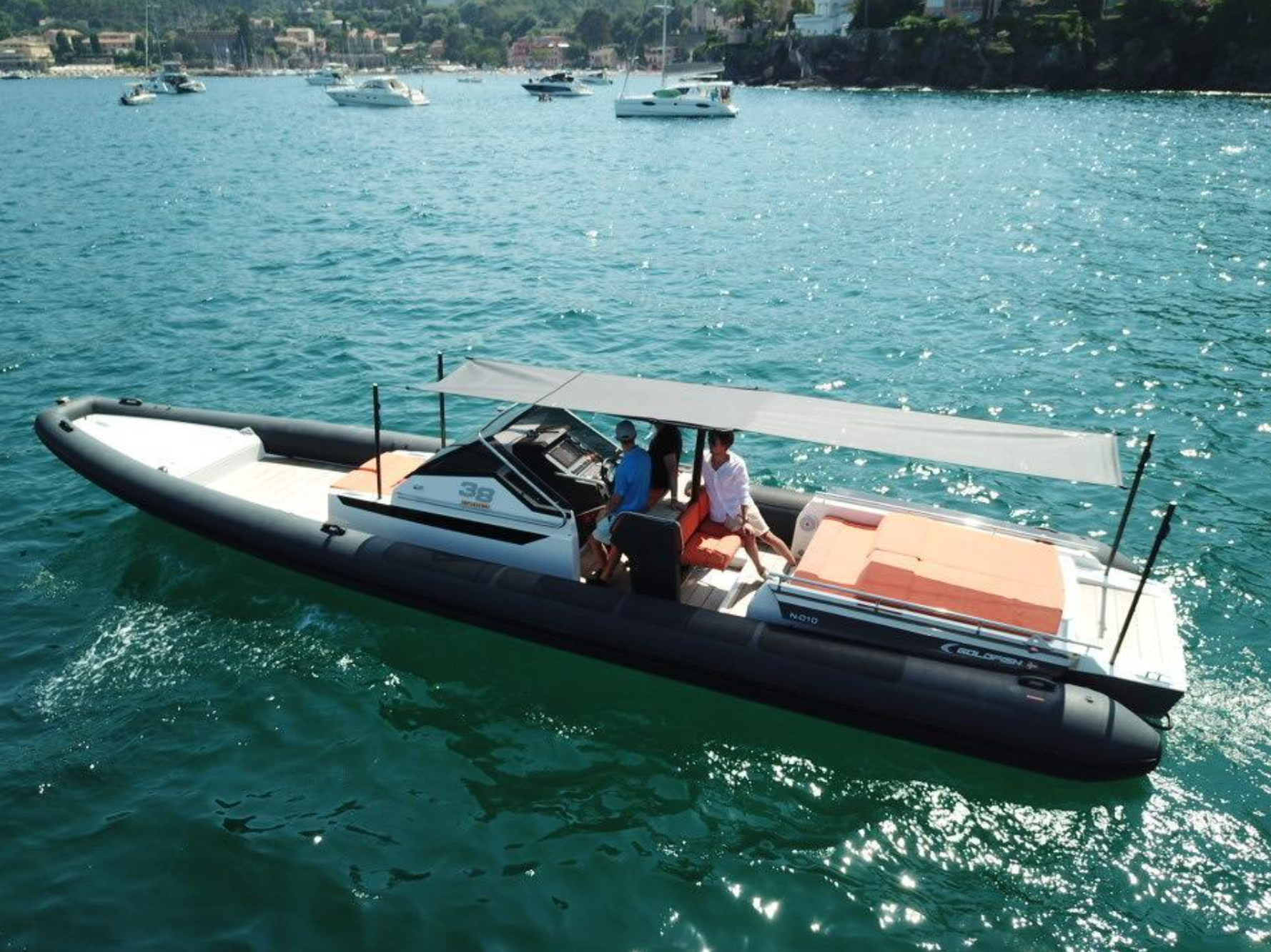 Luxury Motor Yacht Goldfish 38 Super Sport photo 4