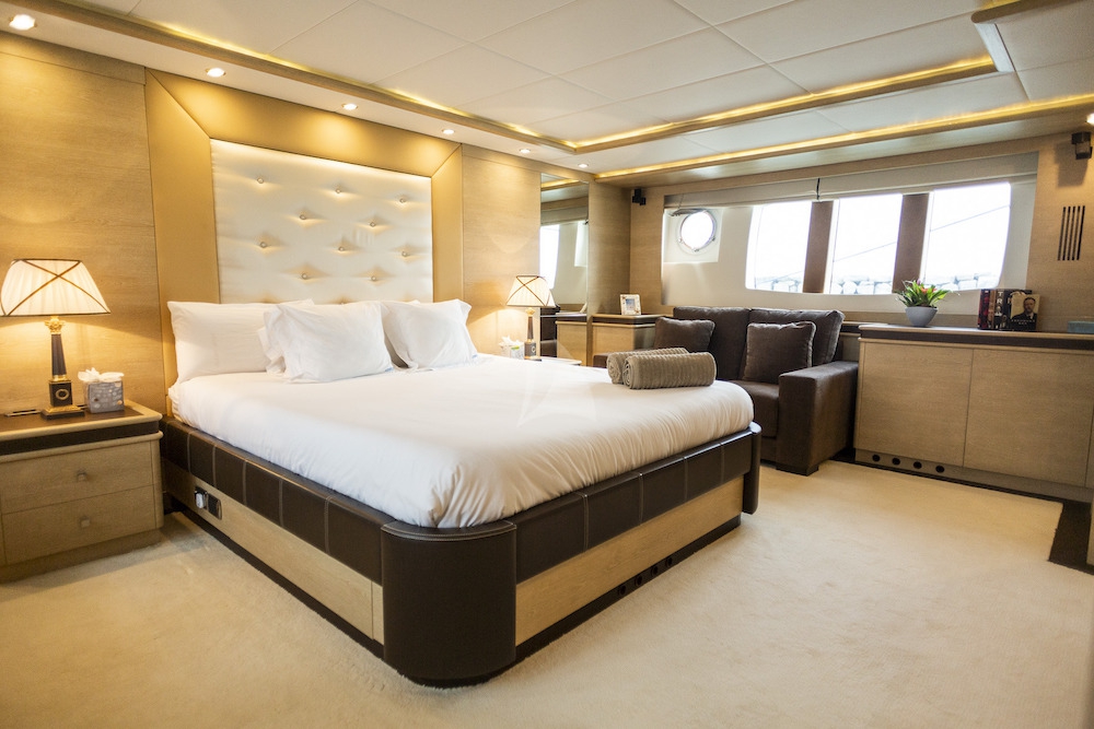 Luxury Crewed Motor Yacht GRACE photo 7