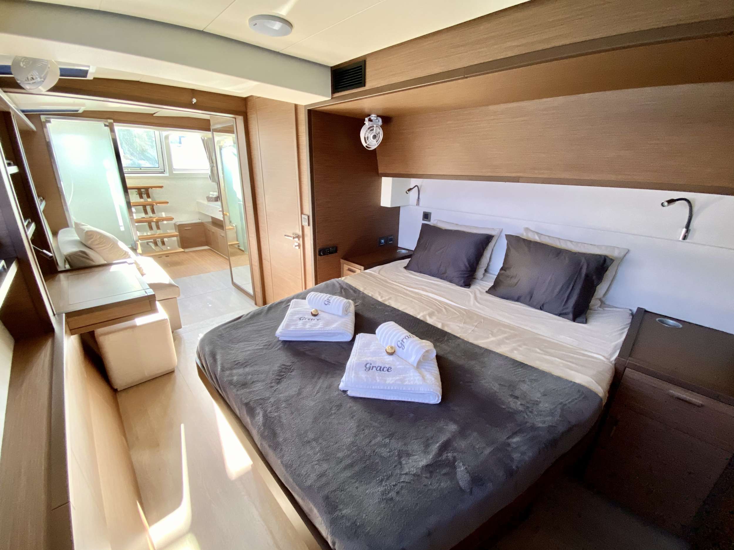 Luxury Crewed Catamaran GRACE photo 8