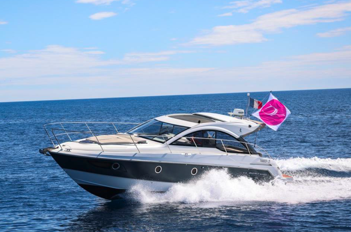 Crewed Motor Yacht Gran Turismo 38