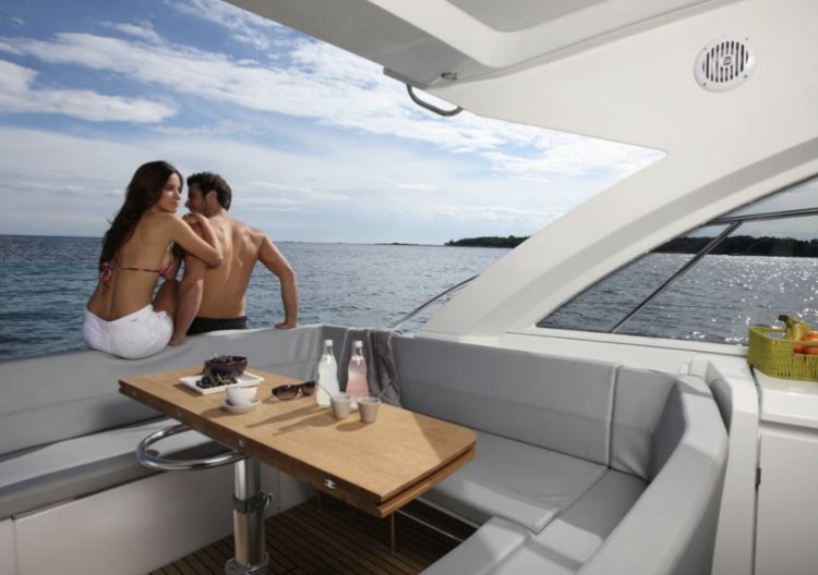 Crewed Motor Yacht Gran Turismo 38 White photo 6