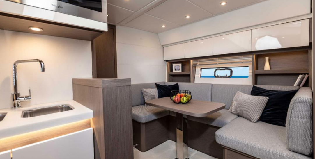 Crewed Motor Yacht Gran Turismo 45 photo 6