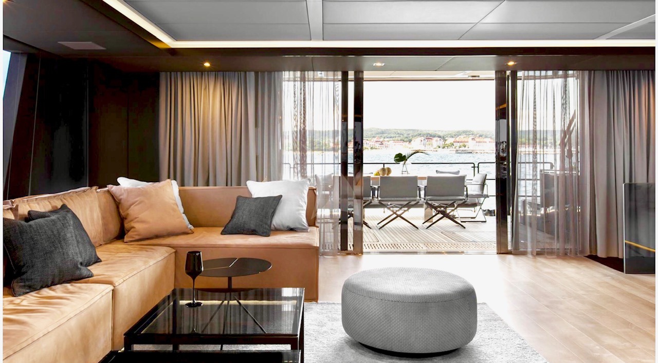 Luxury Crewed Catamaran GRAYONE photo 8