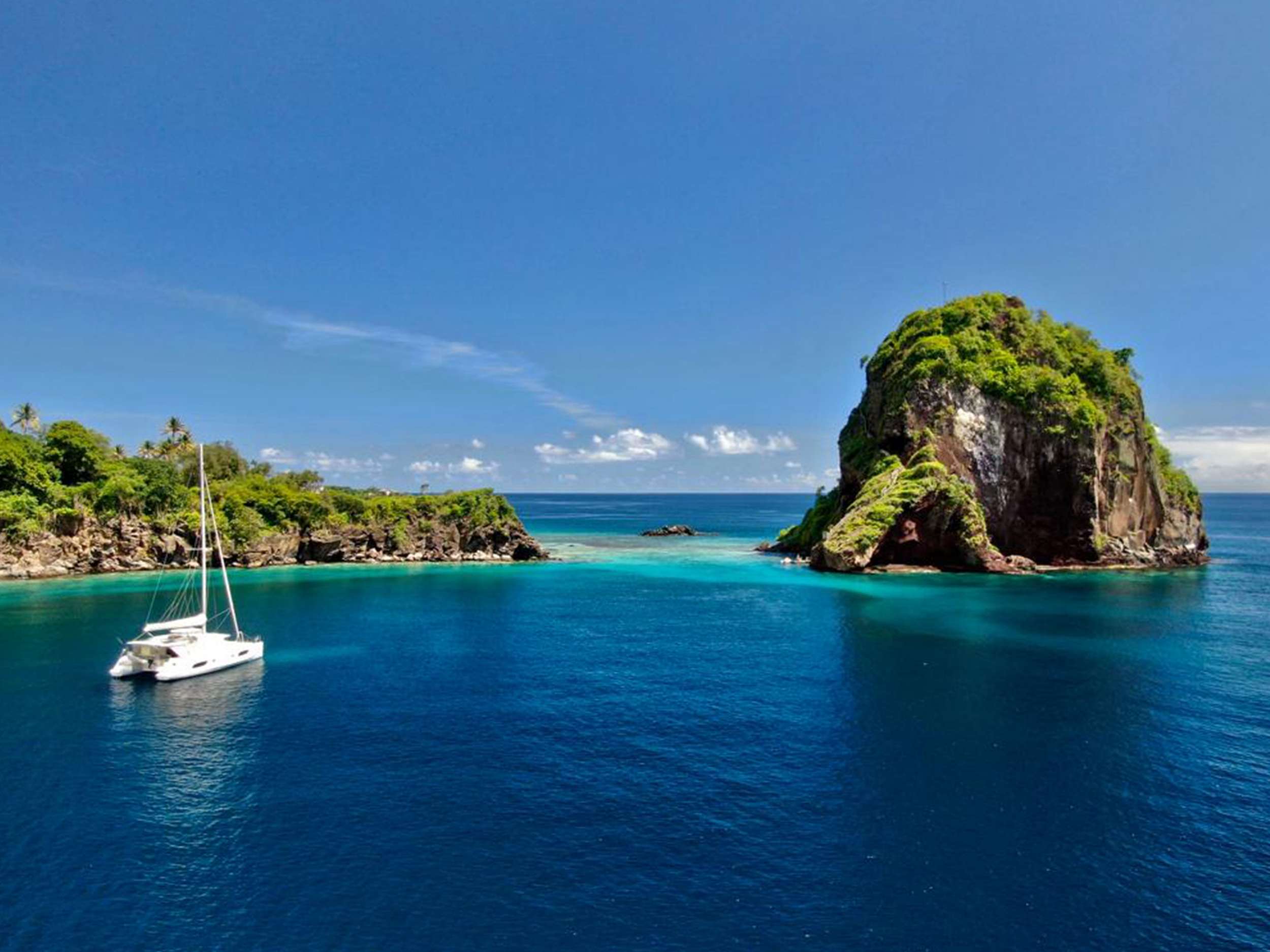 Crewed Catamaran GROOVY photo 4