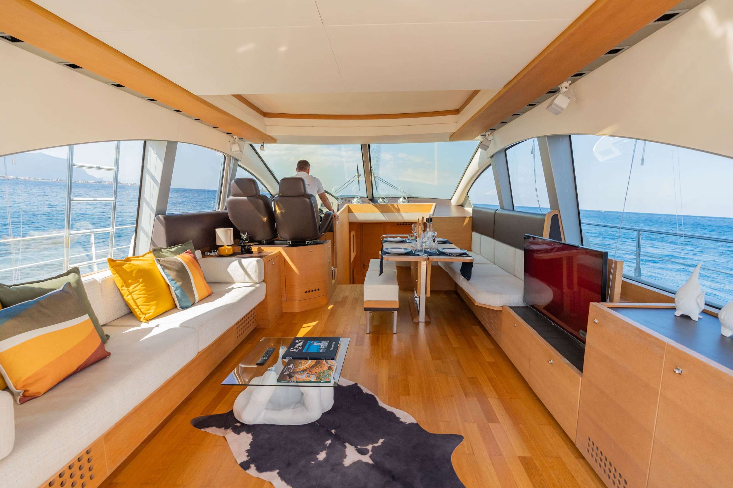 Crewed Motor Yacht GYNAH photo 7