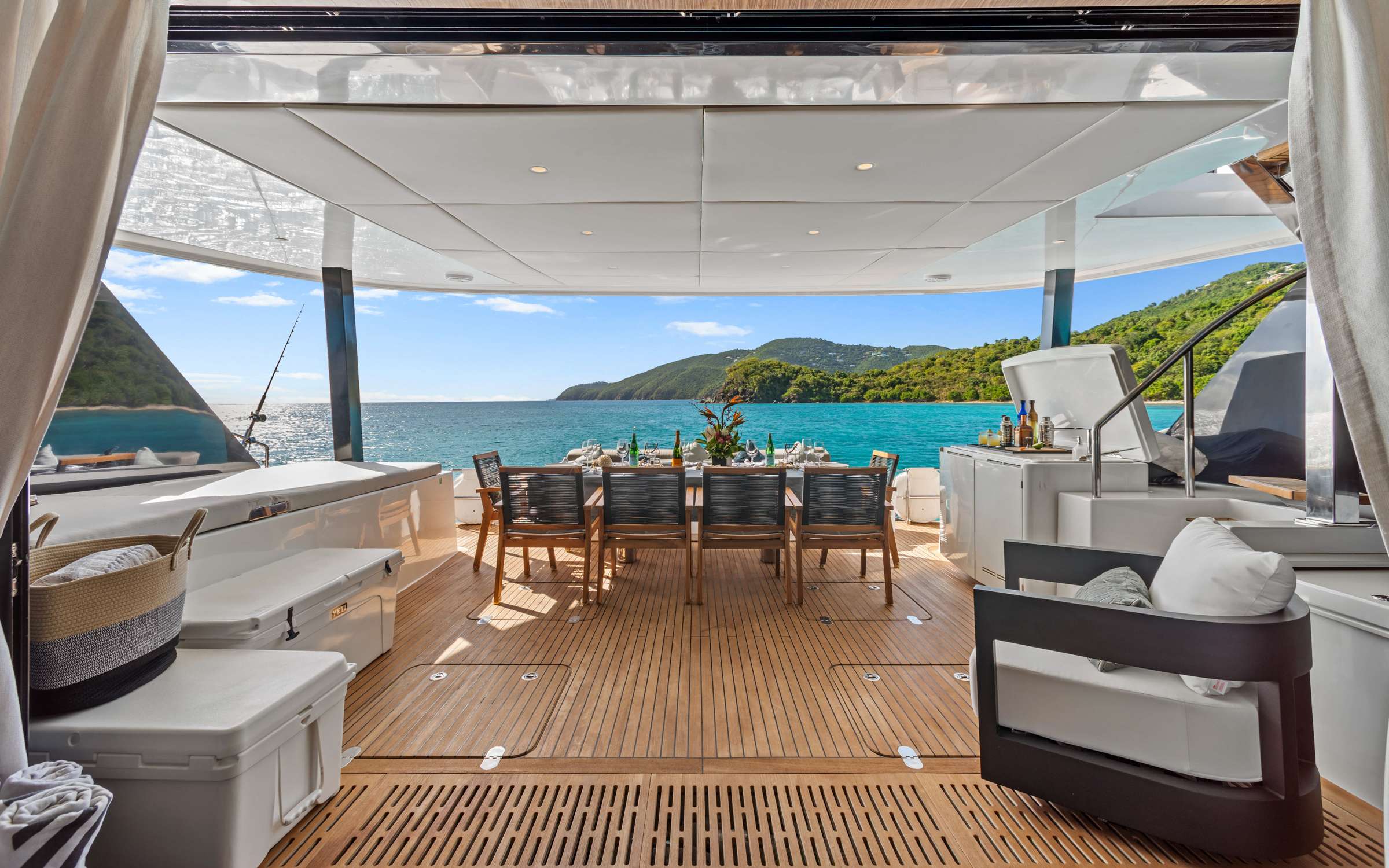 Luxury Crewed Catamaran GYRFALCON photo 5