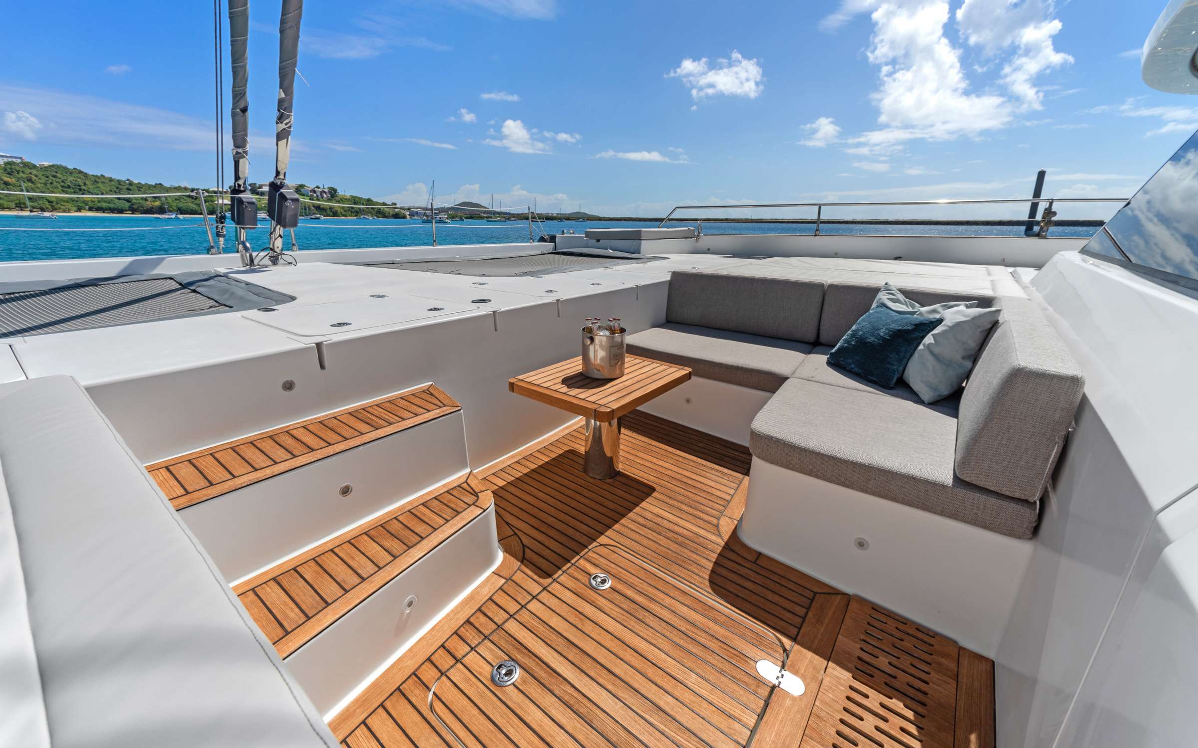 Luxury Crewed Catamaran GYRFALCON photo 8