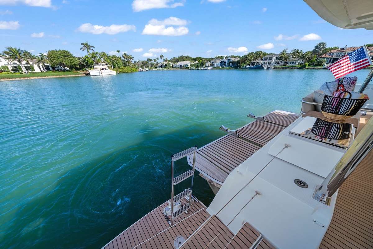 Crewed Catamaran HALCYON photo 8