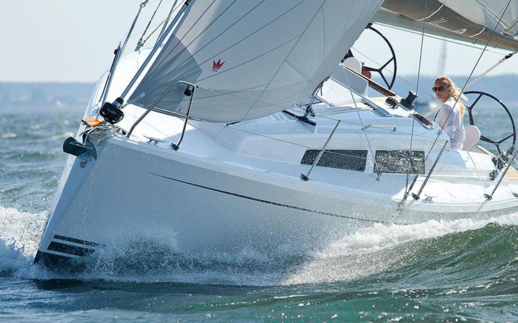 Bareboat Sailing Yacht Hanse 315