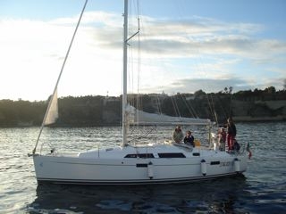 Bareboat Sailing Yacht Hanse 350