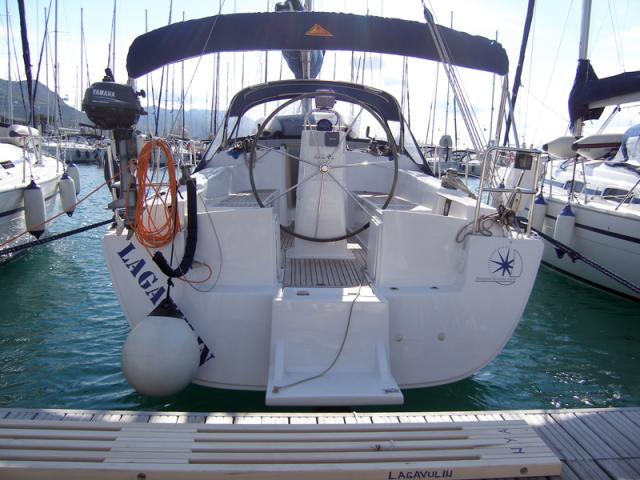 Bareboat Sailing Yacht Hanse 370 photo 6