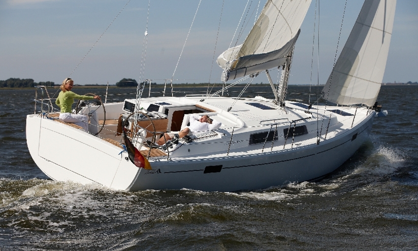 Bareboat Sailing Yacht Hanse 385