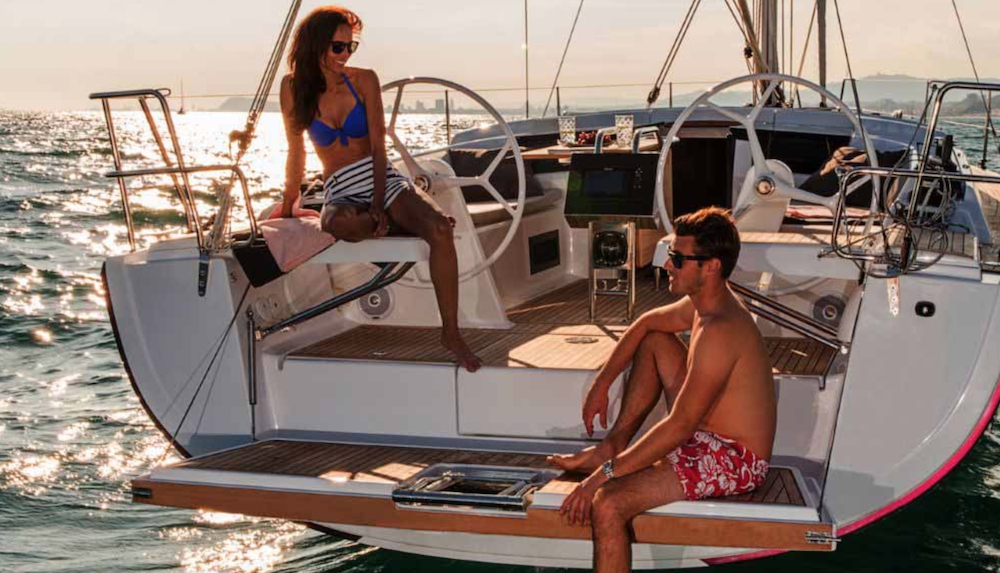 Bareboat Sailing Yacht Hanse 388 photo 6