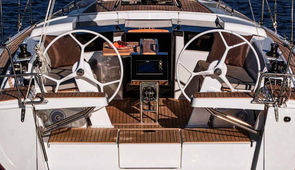 Bareboat Sailing Yacht Hanse 388 photo 7