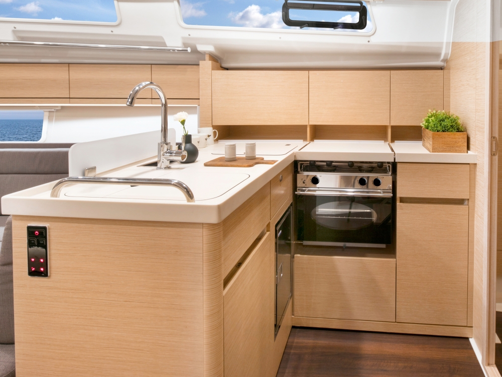 Bareboat Sailing Yacht Hanse 418 photo 7