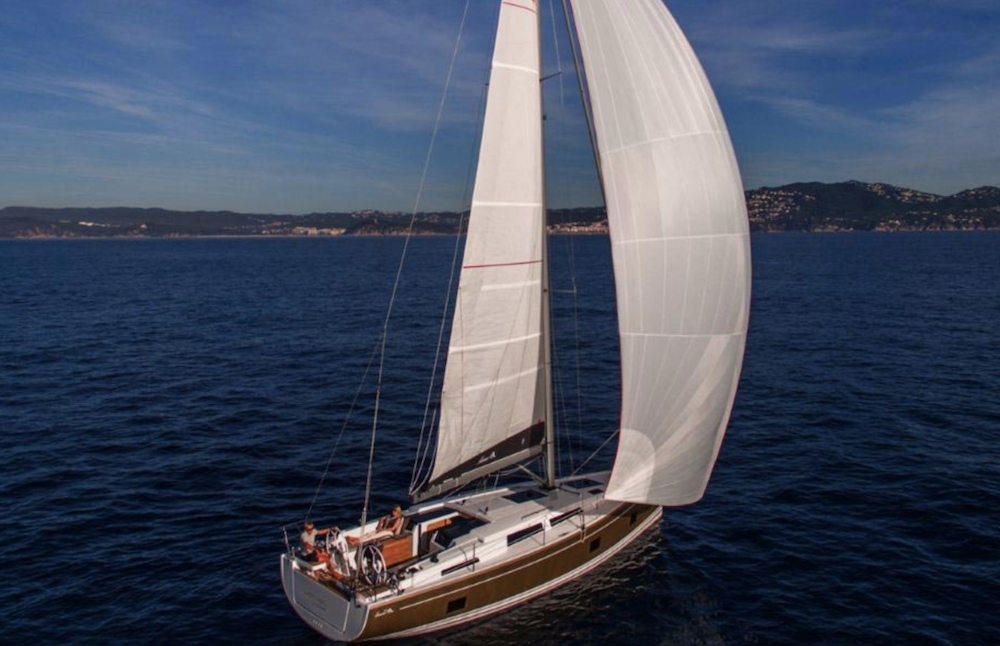 Bareboat Sailing Yacht Hanse 418 photo 3