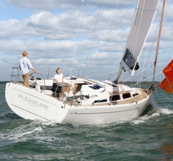 Bareboat Sailing Yacht Hanse 345