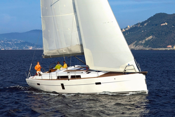 Bareboat Sailing Yacht Hanse 445