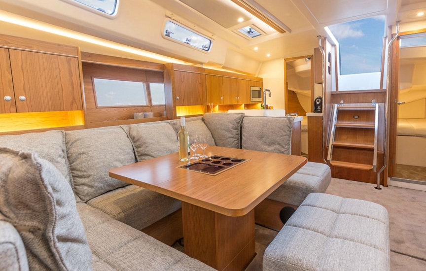 Bareboat Sailing Yacht Hanse 455 photo 6