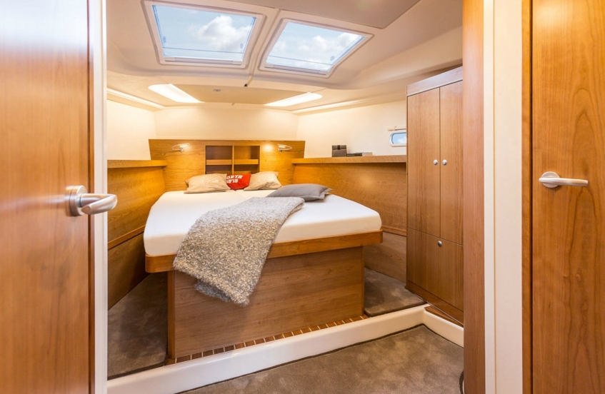 Bareboat Sailing Yacht Hanse 455 photo 8