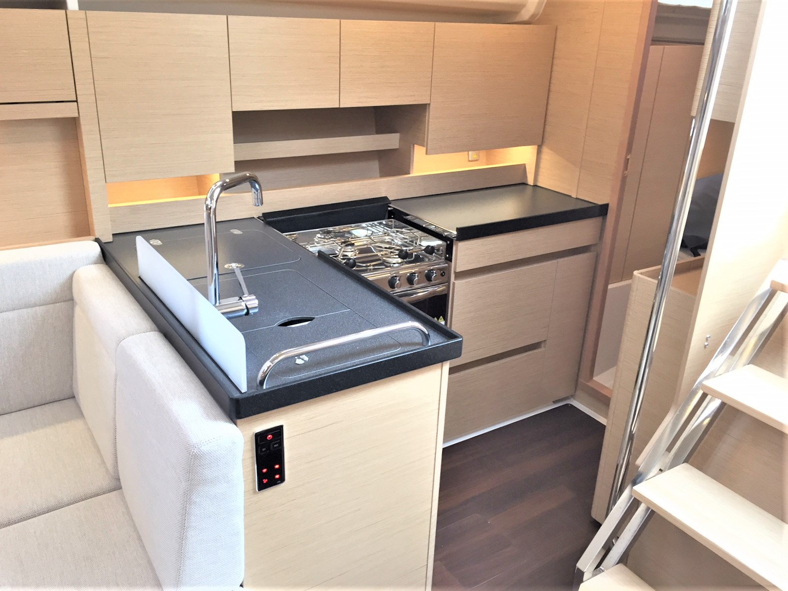 Bareboat Sailing Yacht Hanse 458 photo 3