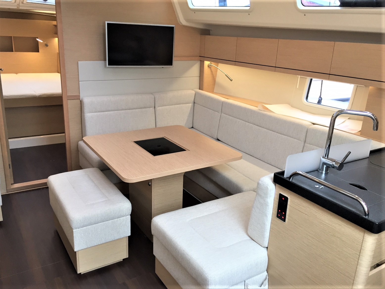 Bareboat Sailing Yacht Hanse 458 photo 4